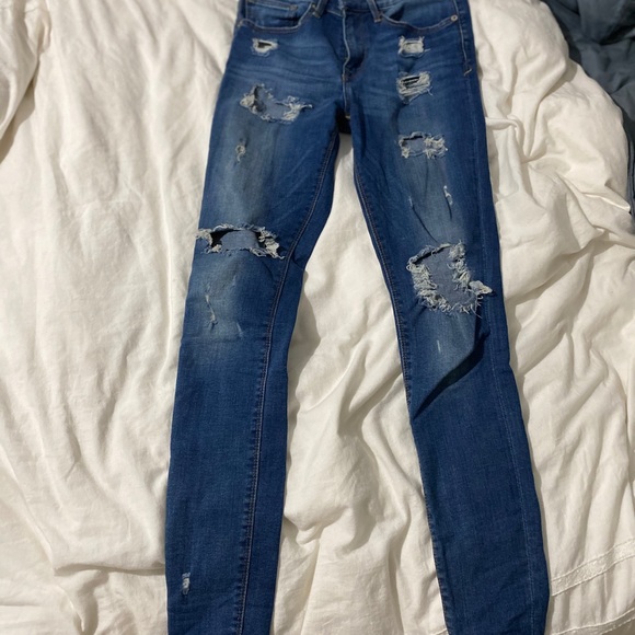 Express Mid Rise Ripped Jeans, Sz 4R - Picture 4 of 4